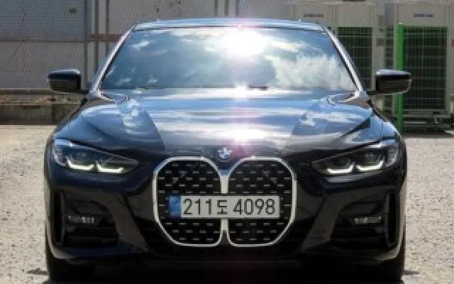 수원중고외제차 4시리즈 (G22) 420i 쿠페 M 스포츠 매물 사진 4 - 2022/09 44,769km